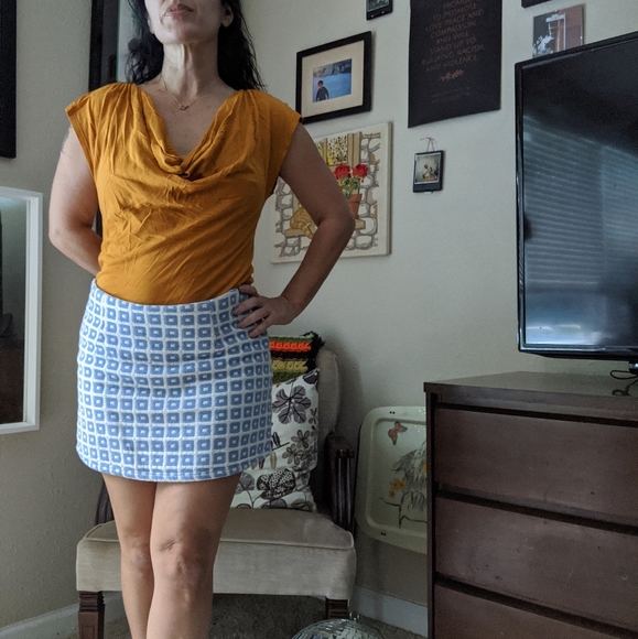 Bundle of 3 Soft & Simple Size Small Tops | Gap - Picture 4 of 11